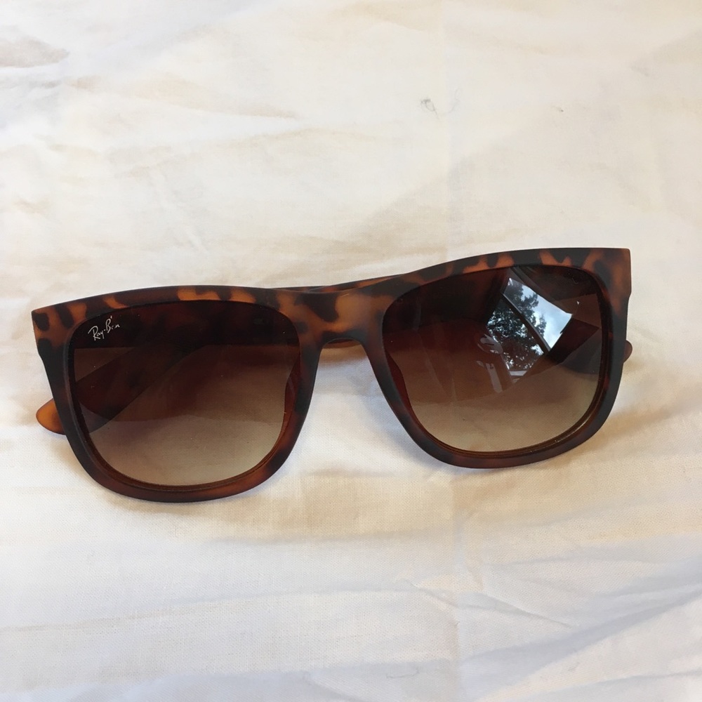 Leopard-print Ray-Bans